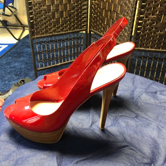 Jessica Simpson patent leather red heels - Picture 3 of 4